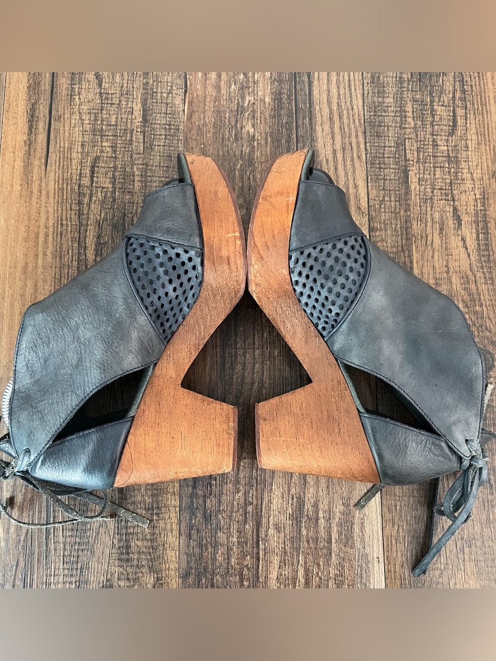 Free People Revolver Leather Clog Heeled Sandal Lace Up Back Boho Size 6.5 EU 37 - Picture 6 of 15